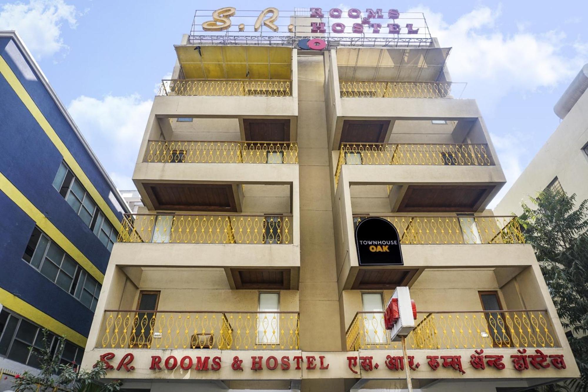 Super Townhouse Oak Sr Hotel Wakad Πούνε Εξωτερικό φωτογραφία